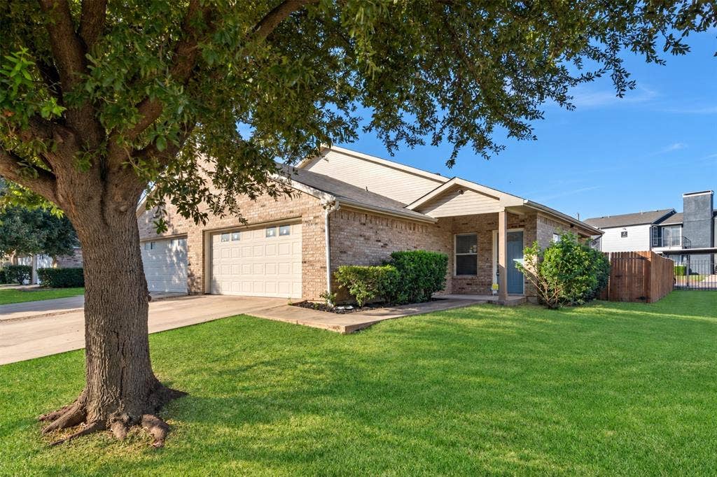 738 Carroll Lane, Lewisville, TX 75067 738 Carroll Lane, Lewisville, TX 75067