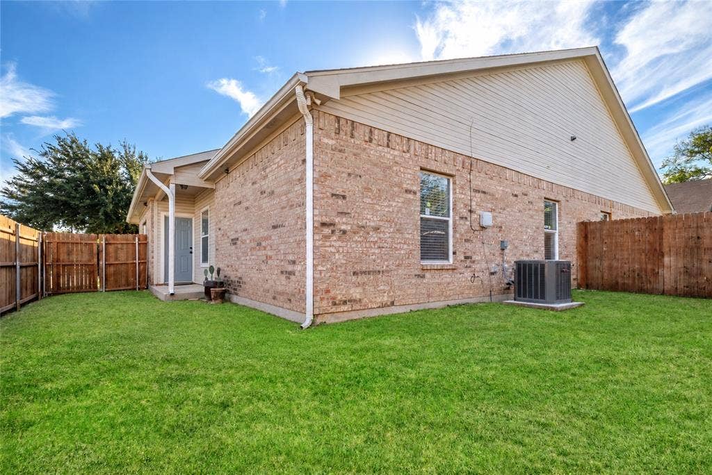 738 Carroll Lane, Lewisville, TX 75067 738 Carroll Lane, Lewisville, TX 75067