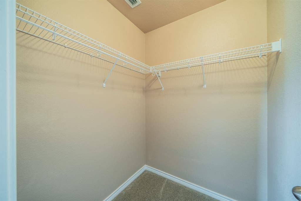 1739 Chadwick Drive, Cedar Hill, TX 75104 Upstairs bedroom walk-in closet.