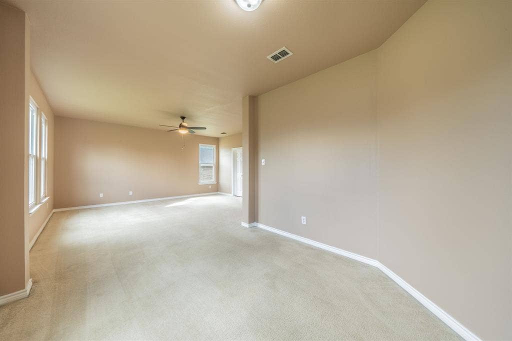 1739 Chadwick Drive, Cedar Hill, TX 75104 Sitting area looking towards master bedroom.
