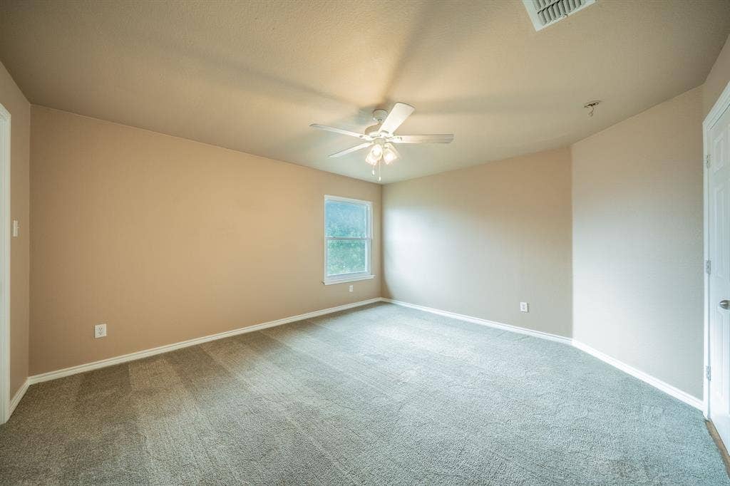 1739 Chadwick Drive, Cedar Hill, TX 75104 Third upstairs bedroom with ceiling fan.