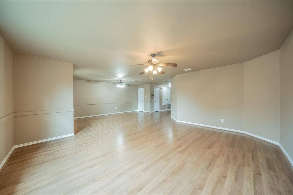 1739 Chadwick Drive, Cedar Hill, TX 75104 Another view of the large upstairs great room.
