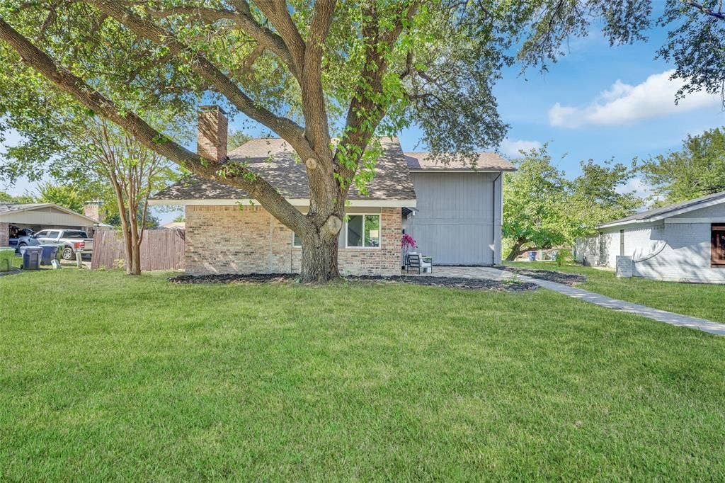 3213 Round Rock Circle, Garland, TX 75044