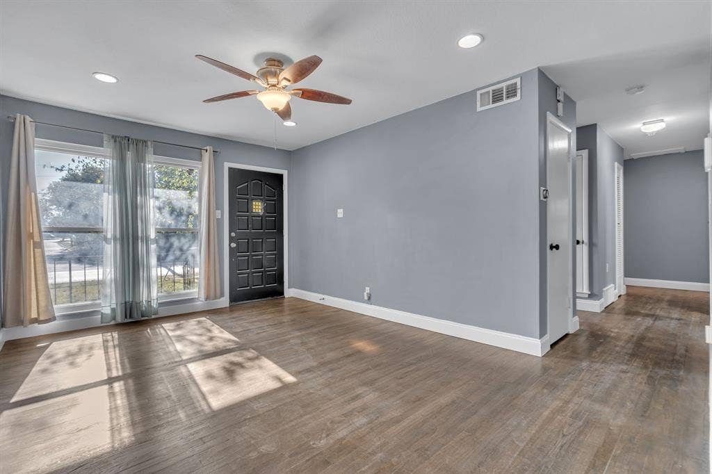 9621 Rustown Drive, Dallas, TX 75228