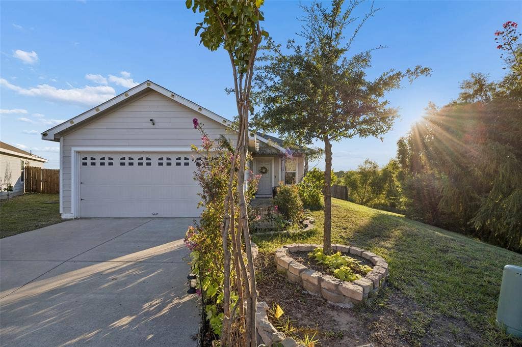5661 Hepburn Street, Forney, TX 75126