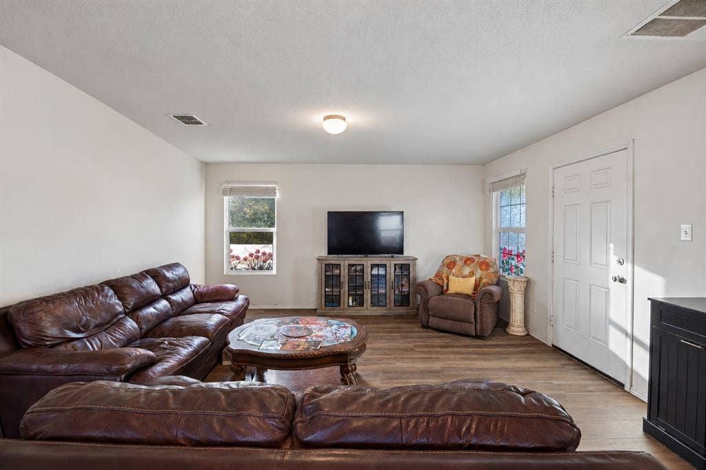 5661 Hepburn Street, Forney, TX 75126
