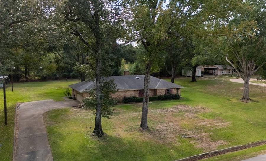Property photo for 16415 County Road 2191, Whitehouse, TX