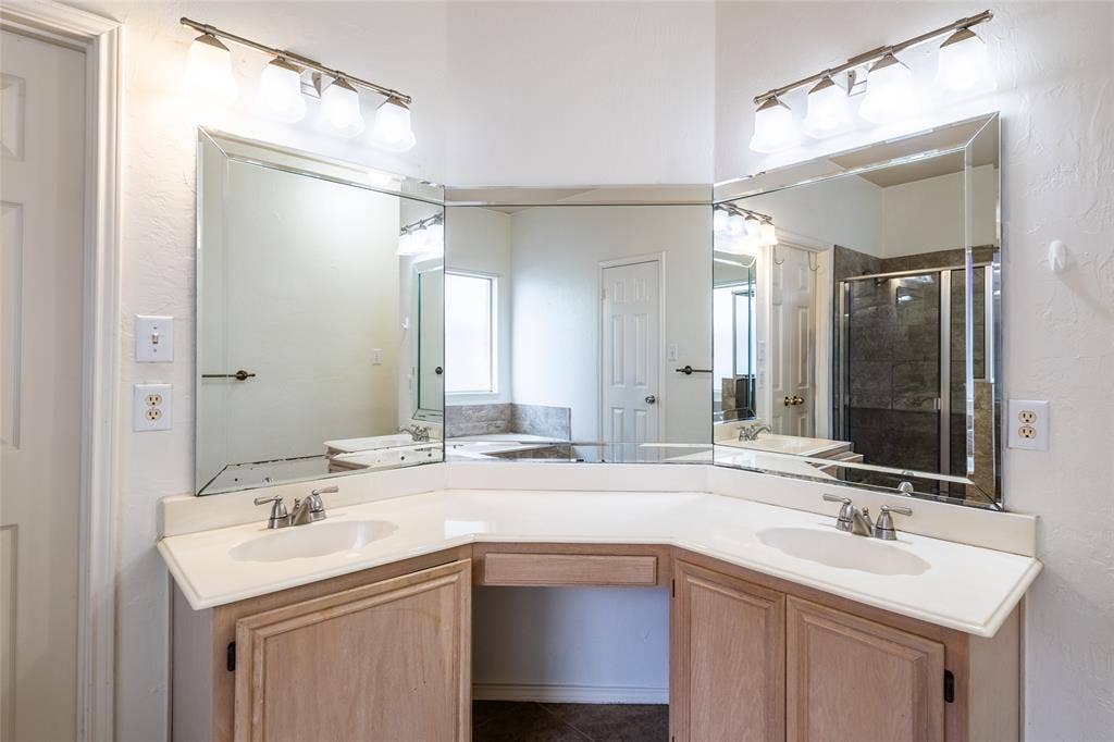 7836 Armor Lane, Frisco, TX 75035 7836 Armor Lane, Frisco, TX 75035