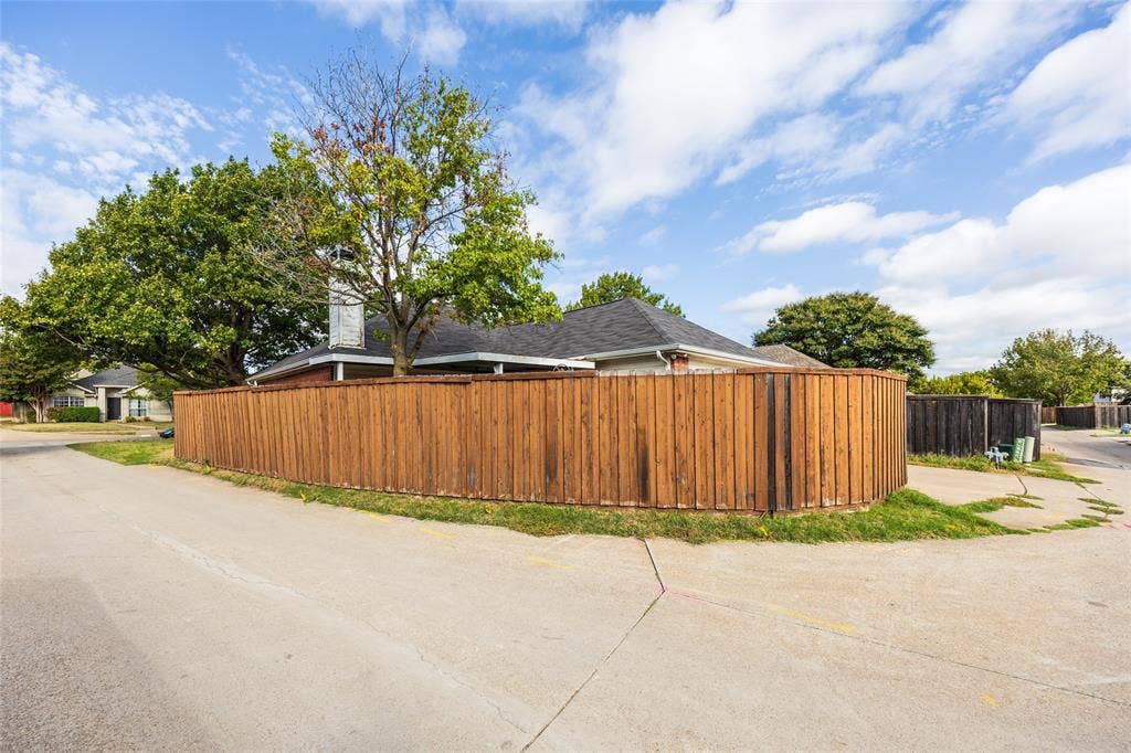 7836 Armor Lane, Frisco, TX 75035 7836 Armor Lane, Frisco, TX 75035