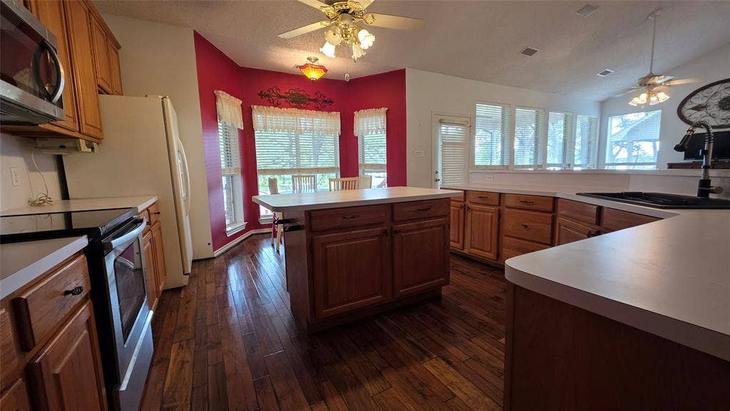 5488 Point LaVista, Malakoff, TX 75148 5488 Point LaVista, Malakoff, TX 75148