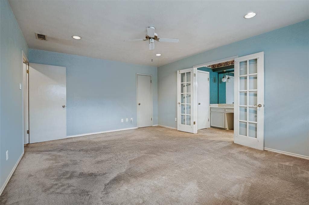 Primary bedroom