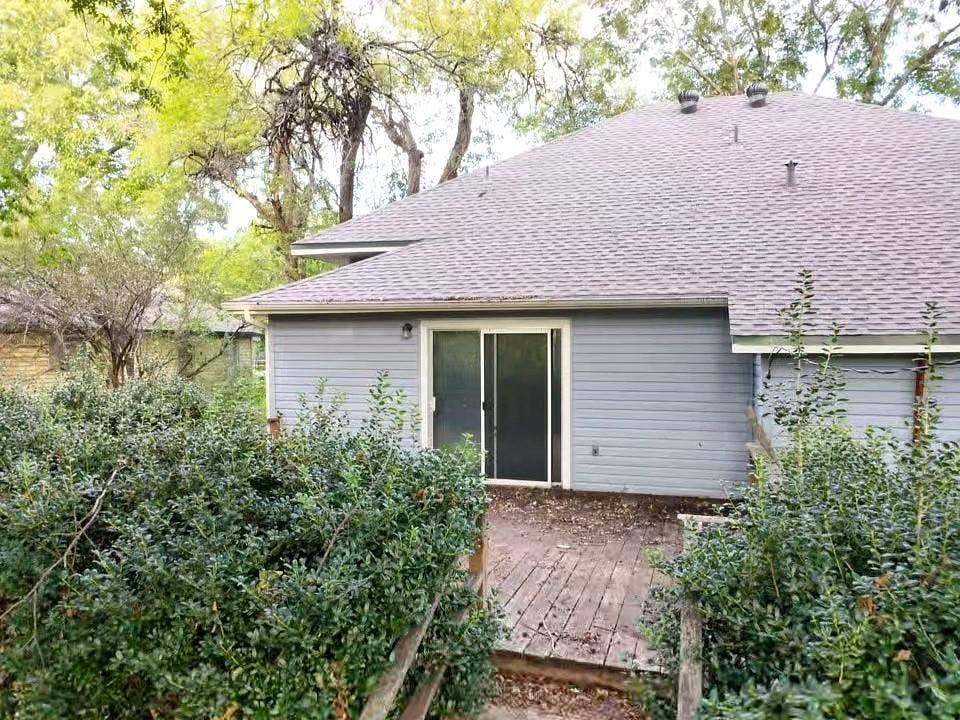532 S Santa Fe Street, Wolfe City, TX 75496 532 S Santa Fe Street, Wolfe City, TX 75496