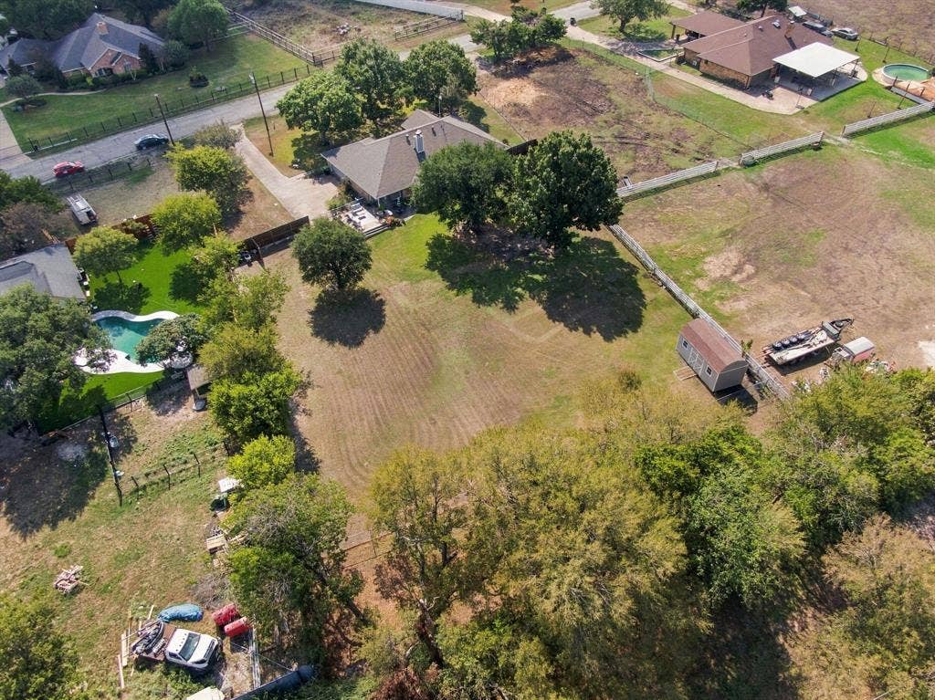 819 Nokomis Circle, Lancaster, TX 75146 819 Nokomis Circle, Lancaster, TX 75146