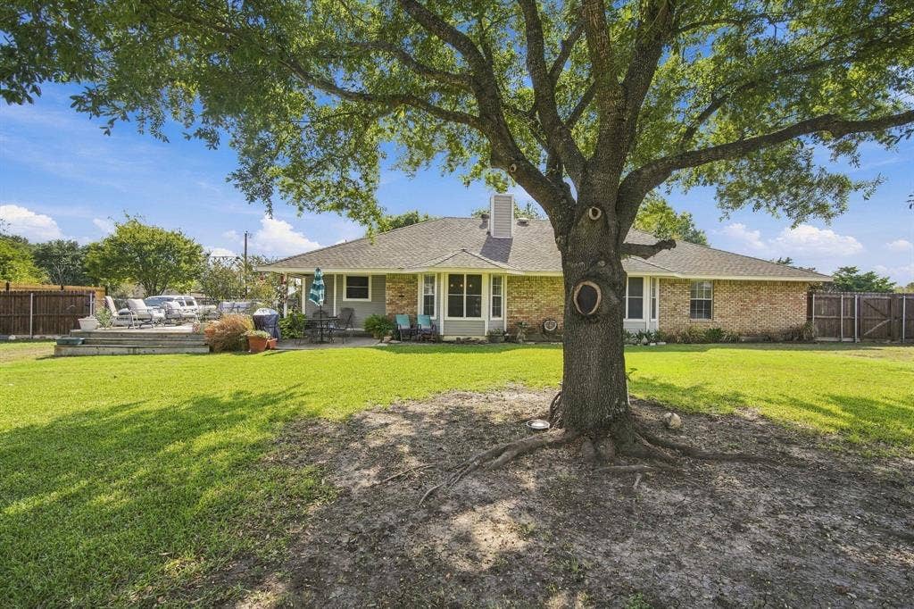 819 Nokomis Circle, Lancaster, TX 75146 819 Nokomis Circle, Lancaster, TX 75146
