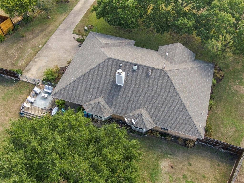 819 Nokomis Circle, Lancaster, TX 75146 819 Nokomis Circle, Lancaster, TX 75146