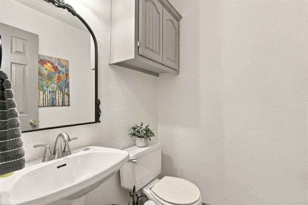 819 Nokomis Circle, Lancaster, TX 75146 819 Nokomis Circle, Lancaster, TX 75146