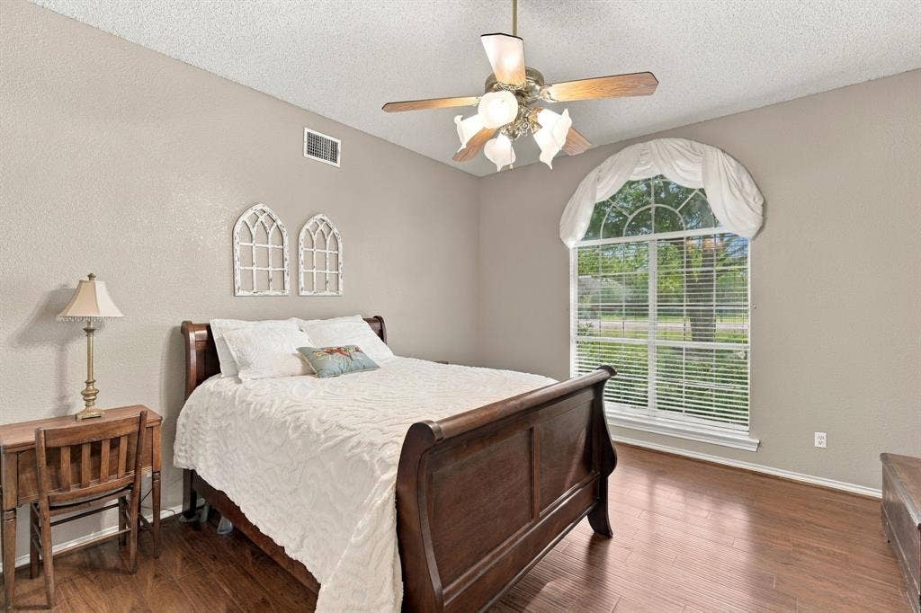819 Nokomis Circle, Lancaster, TX 75146 819 Nokomis Circle, Lancaster, TX 75146