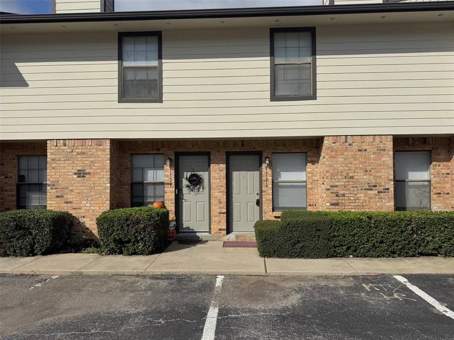 Property photo for 1131 Dallas Drive, Denton, TX