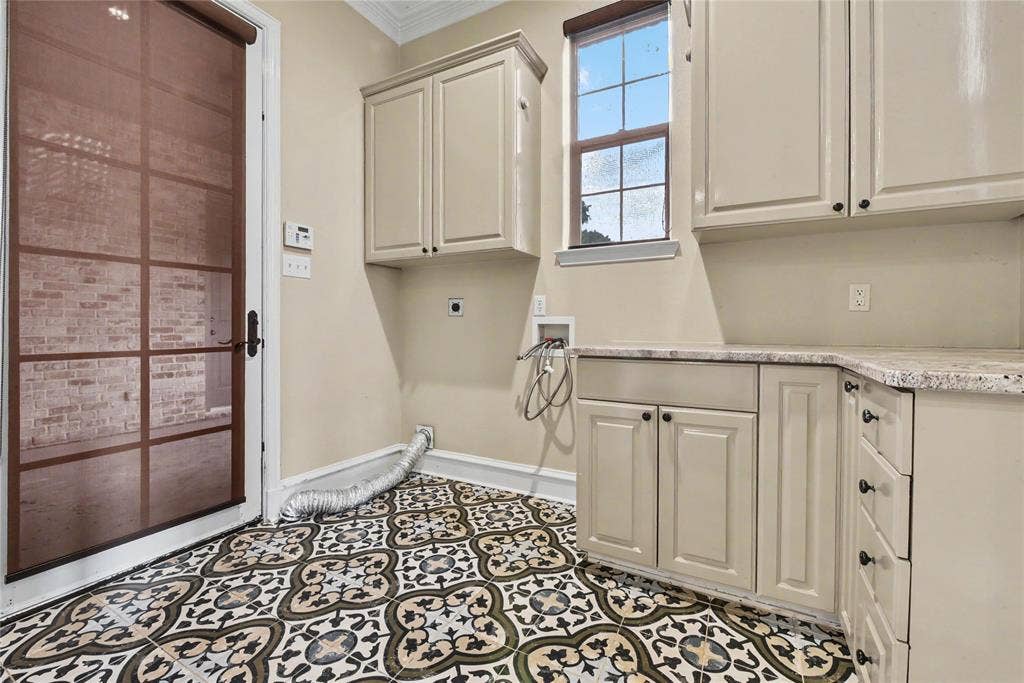 208 Cape Shore Drive, Kemp, TX 75143 Laundry Room