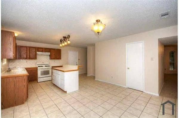 824 Foxwood Lane, Wylie, TX 75098 824 Foxwood Lane, Wylie, TX 75098