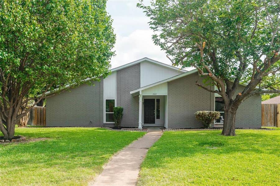 Property photo for 1903 Arvada Drive, Richardson, TX