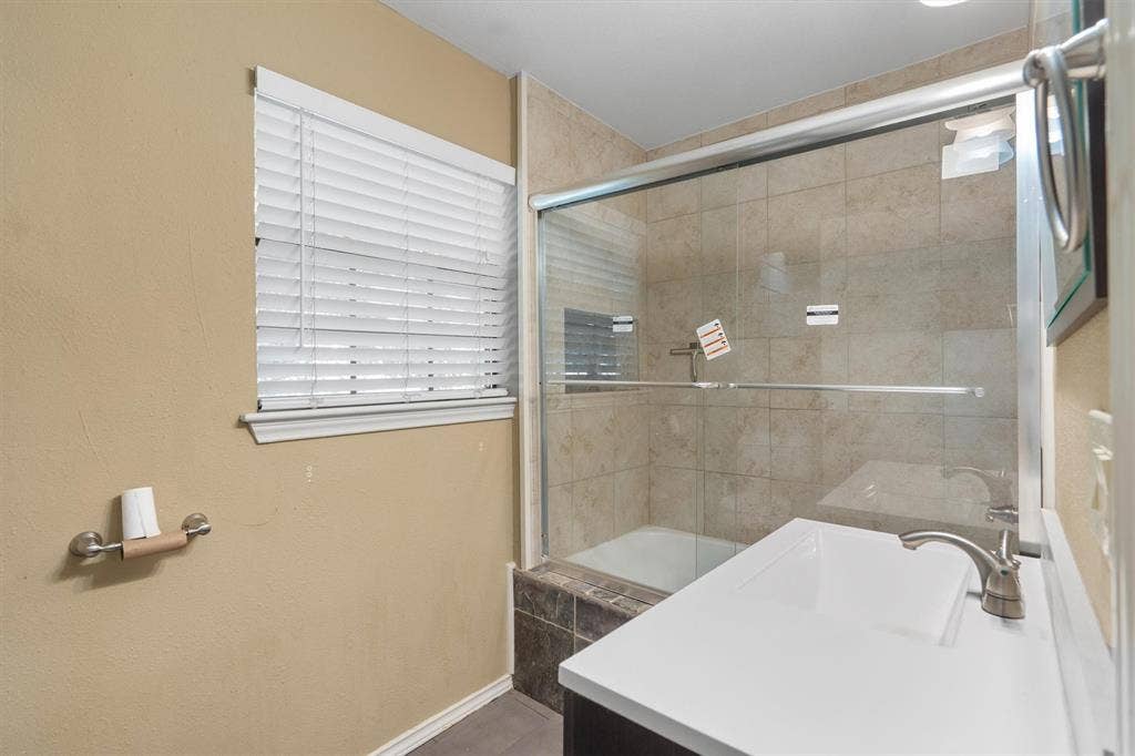 2100 Caddo Street, Dallas, TX 75204