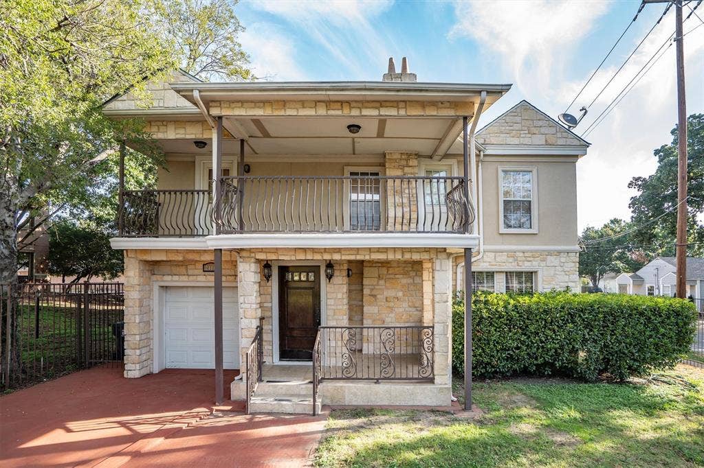 2100 Caddo Street, Dallas, TX 75204