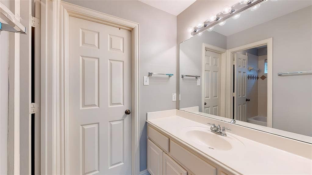 4400 Delaina Drive, Flower Mound, TX 75022 4400 Delaina Drive, Flower Mound, TX 75022