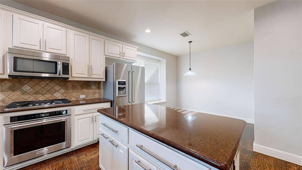 4400 Delaina Drive, Flower Mound, TX 75022 4400 Delaina Drive, Flower Mound, TX 75022