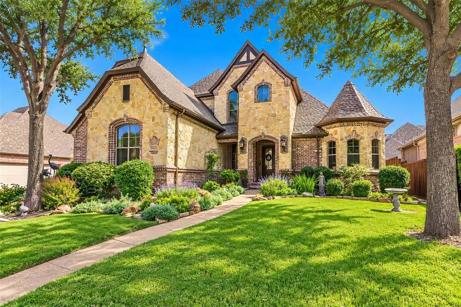 Property photo for 6620 Cedar Grove Drive, North Richland Hills, TX