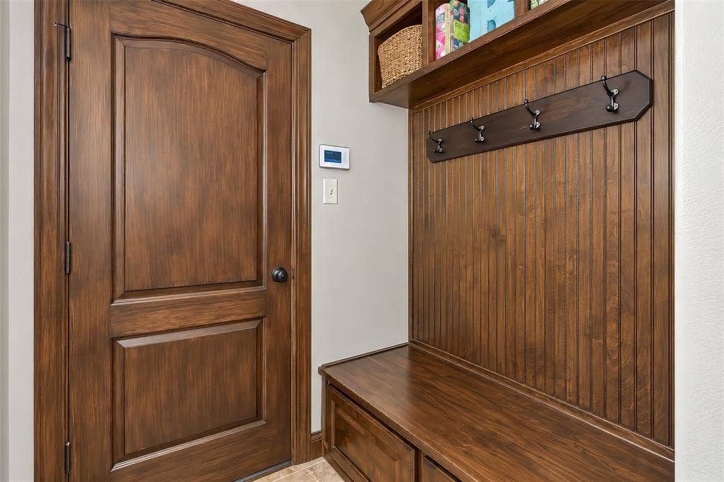 6620 Cedar Grove Drive, North Richland Hills, TX 76182 The mud room area is conveniently located off the garage entry.