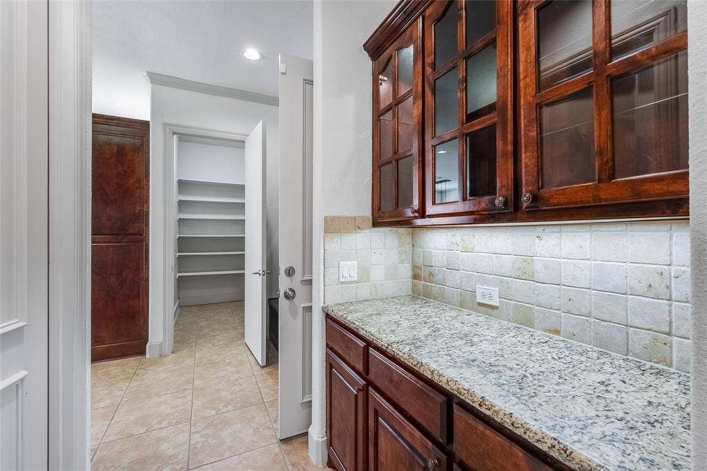 6705 Thorntree Drive, McKinney, TX 75072 6705 Thorntree Drive, McKinney, TX 75072