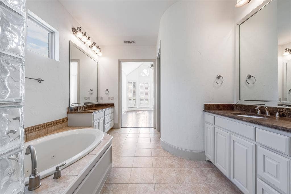 6705 Thorntree Drive, McKinney, TX 75072 6705 Thorntree Drive, McKinney, TX 75072