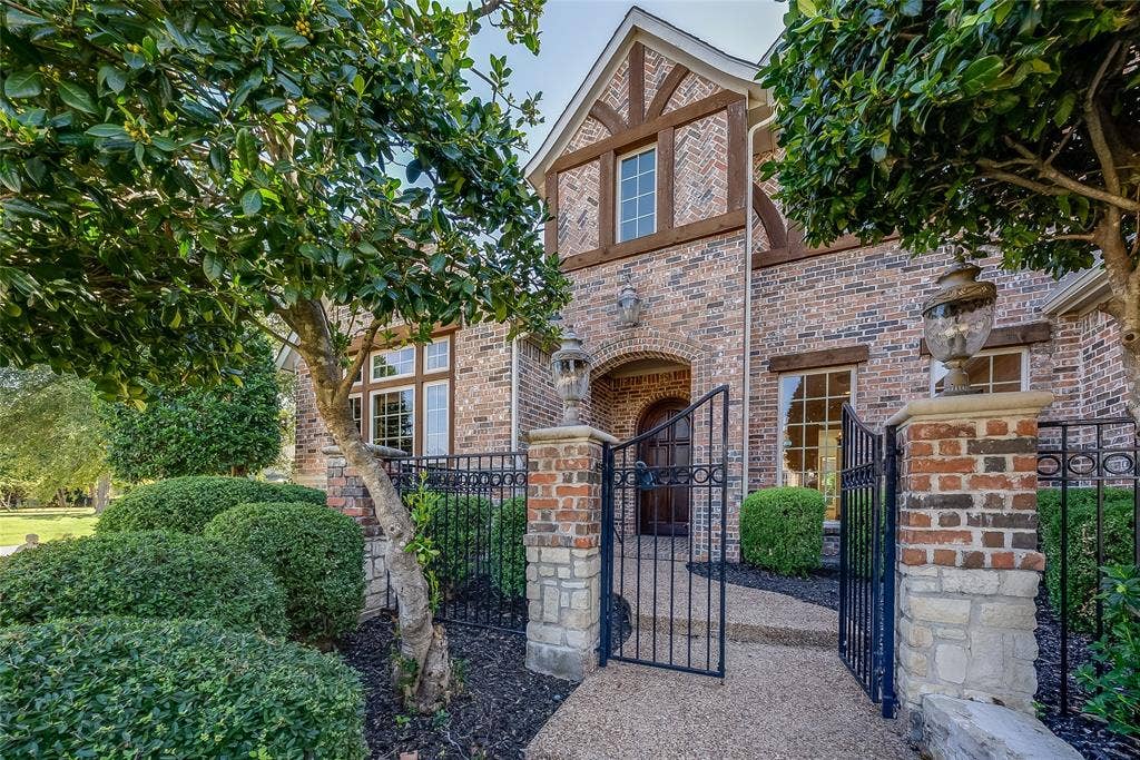 6705 Thorntree Drive, McKinney, TX 75072 6705 Thorntree Drive, McKinney, TX 75072