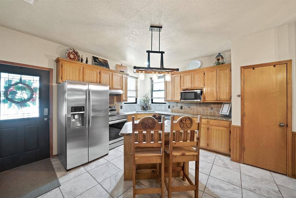 146 Private Road 1525, Bridgeport, TX 76426