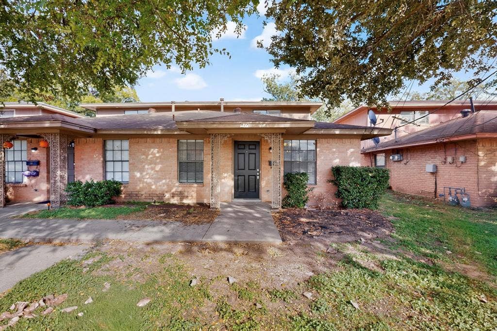 910 N Nursery Road, Irving, TX 75061 910 N Nursery Road, Irving, TX 75061