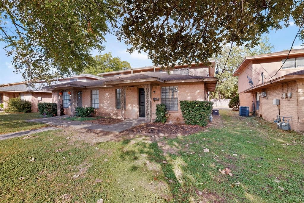 910 N Nursery Road, Irving, TX 75061 910 N Nursery Road, Irving, TX 75061