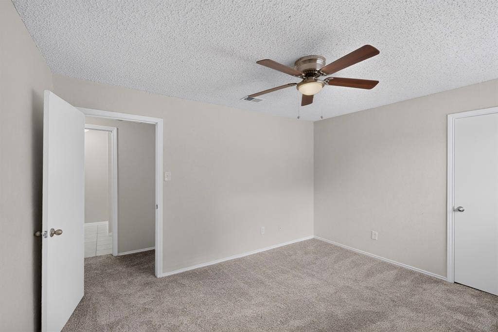 910 N Nursery Road, Irving, TX 75061 910 N Nursery Road, Irving, TX 75061