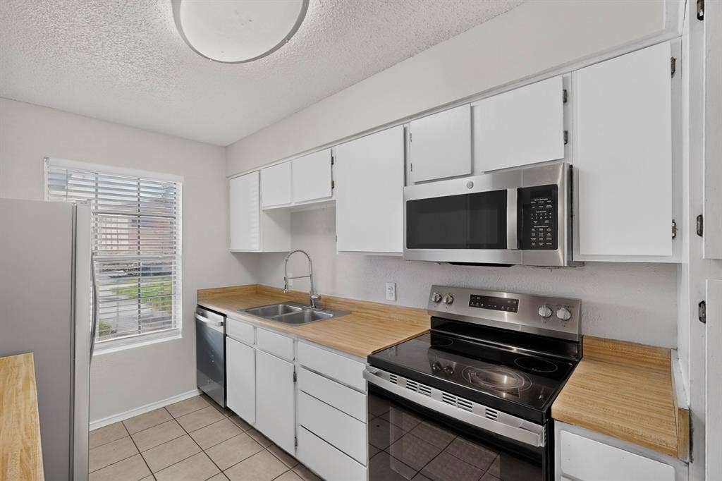 910 N Nursery Road, Irving, TX 75061 910 N Nursery Road, Irving, TX 75061