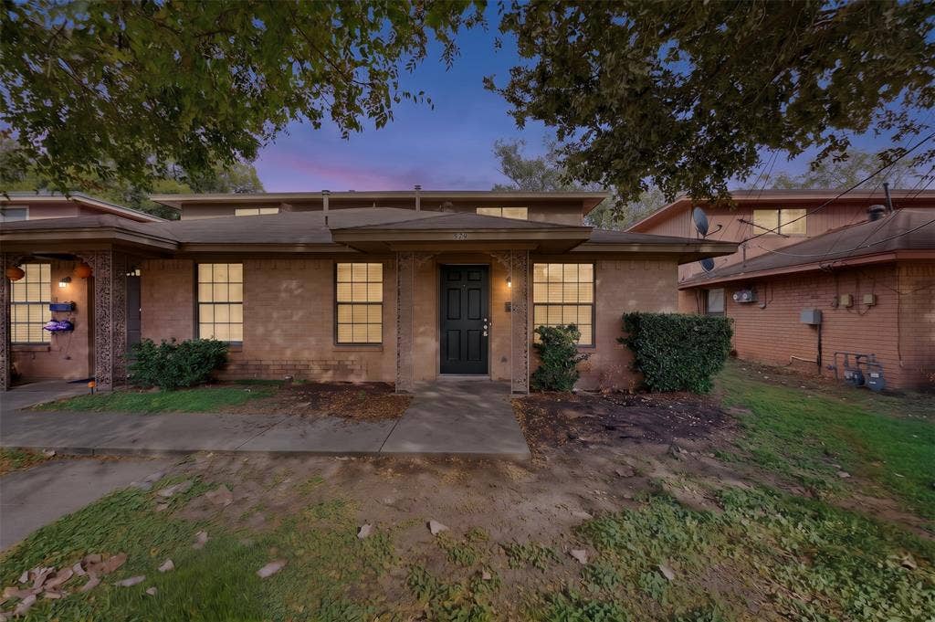 910 N Nursery Road, Irving, TX 75061 910 N Nursery Road, Irving, TX 75061