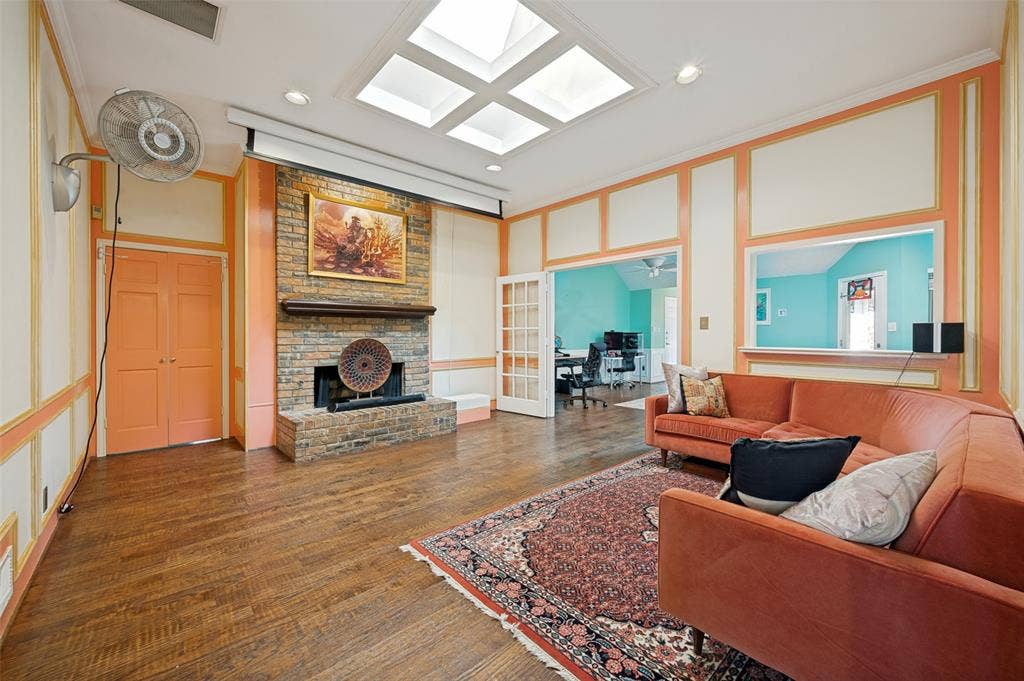755 Red River Trail, Irving, TX 75063 755 Red River Trail, Irving, TX 75063