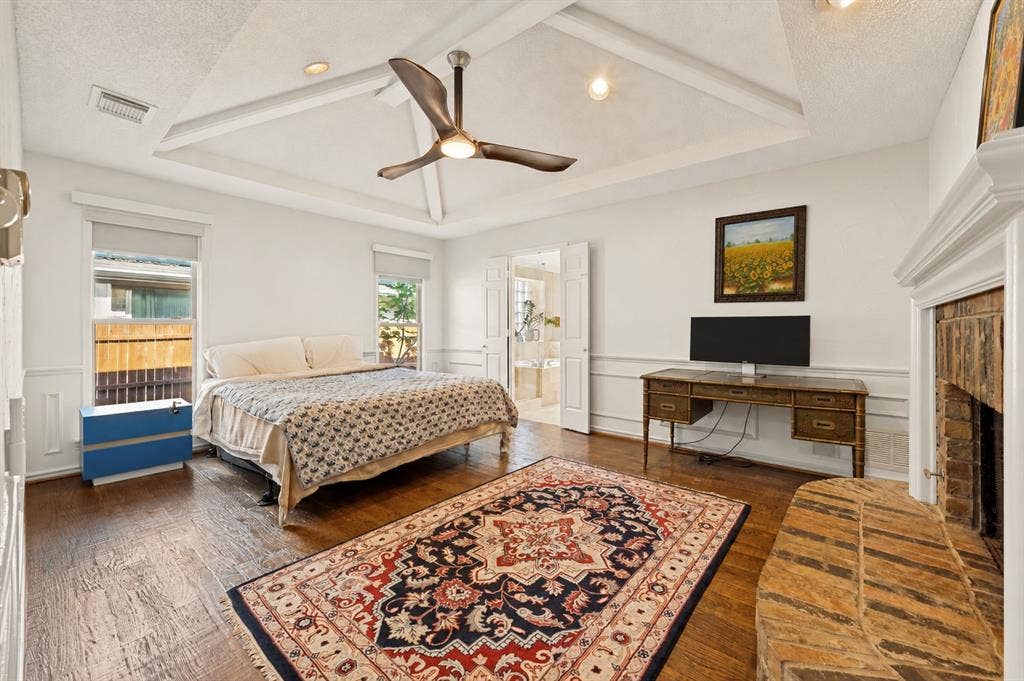 755 Red River Trail, Irving, TX 75063 Virtual renovation: Wall colors digitally altered