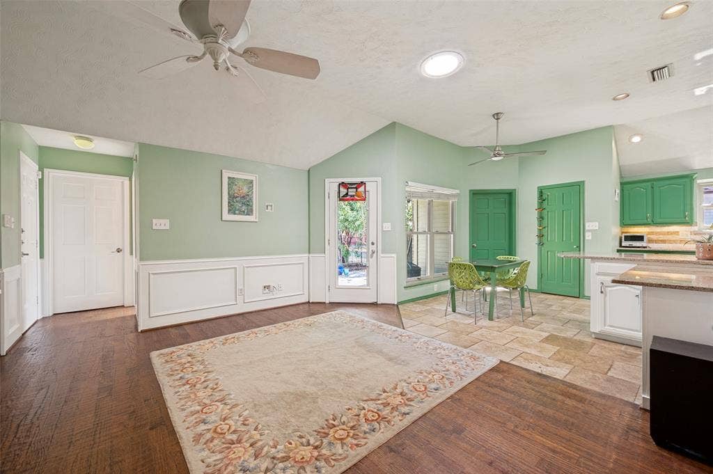 755 Red River Trail, Irving, TX 75063 755 Red River Trail, Irving, TX 75063