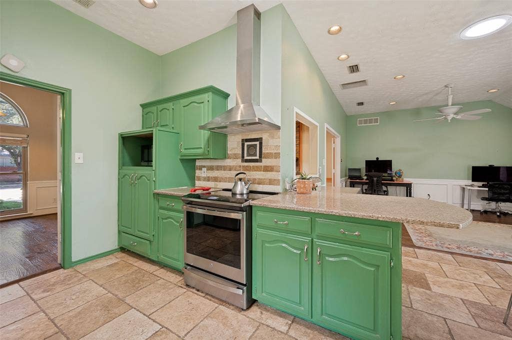 755 Red River Trail, Irving, TX 75063 755 Red River Trail, Irving, TX 75063