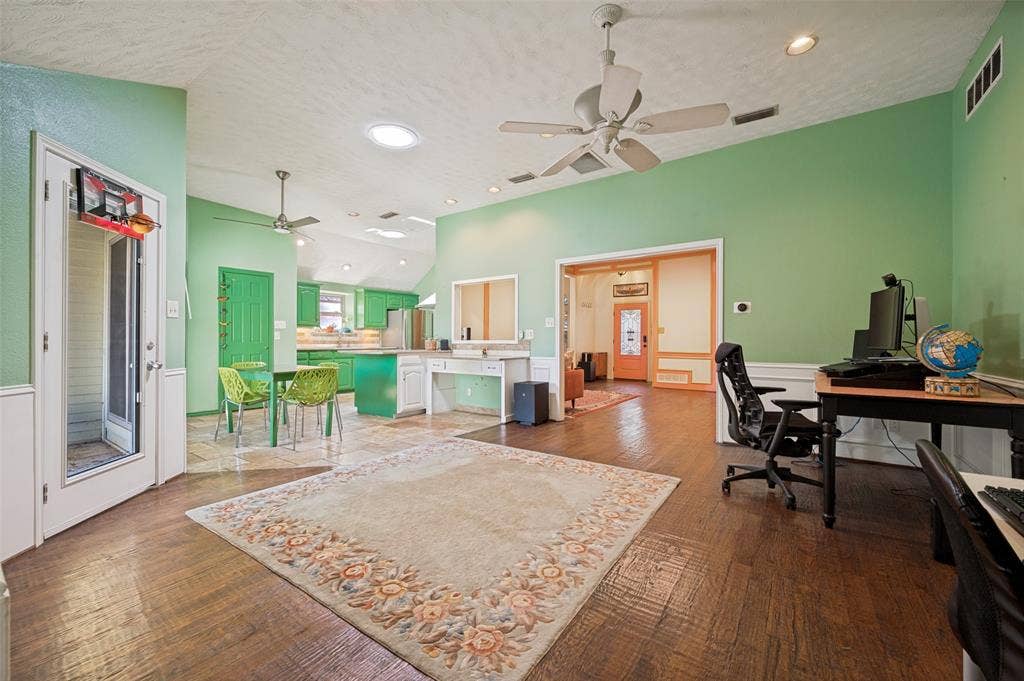 755 Red River Trail, Irving, TX 75063 755 Red River Trail, Irving, TX 75063