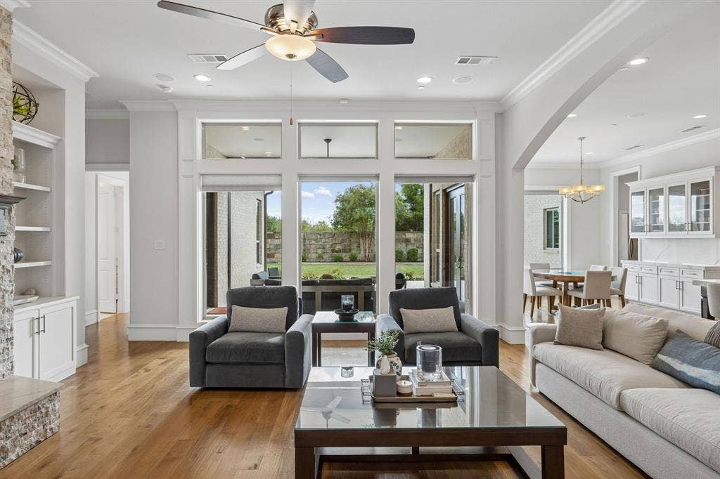 917 Lake Carillon Lane, Southlake, TX 76092