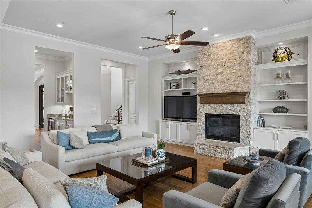 917 Lake Carillon Lane, Southlake, TX 76092