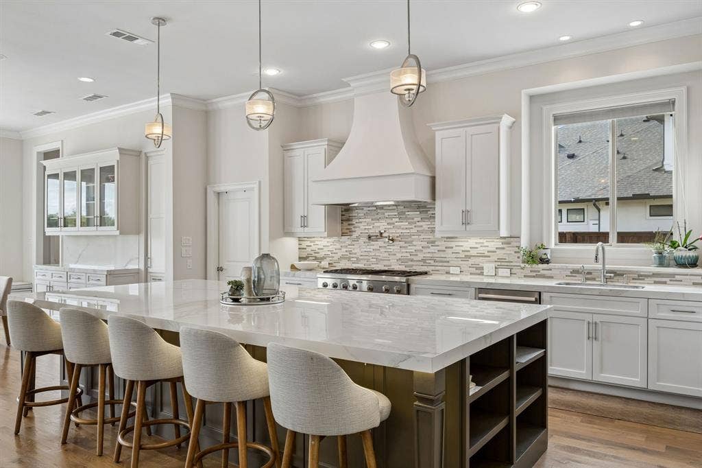 917 Lake Carillon Lane, Southlake, TX 76092