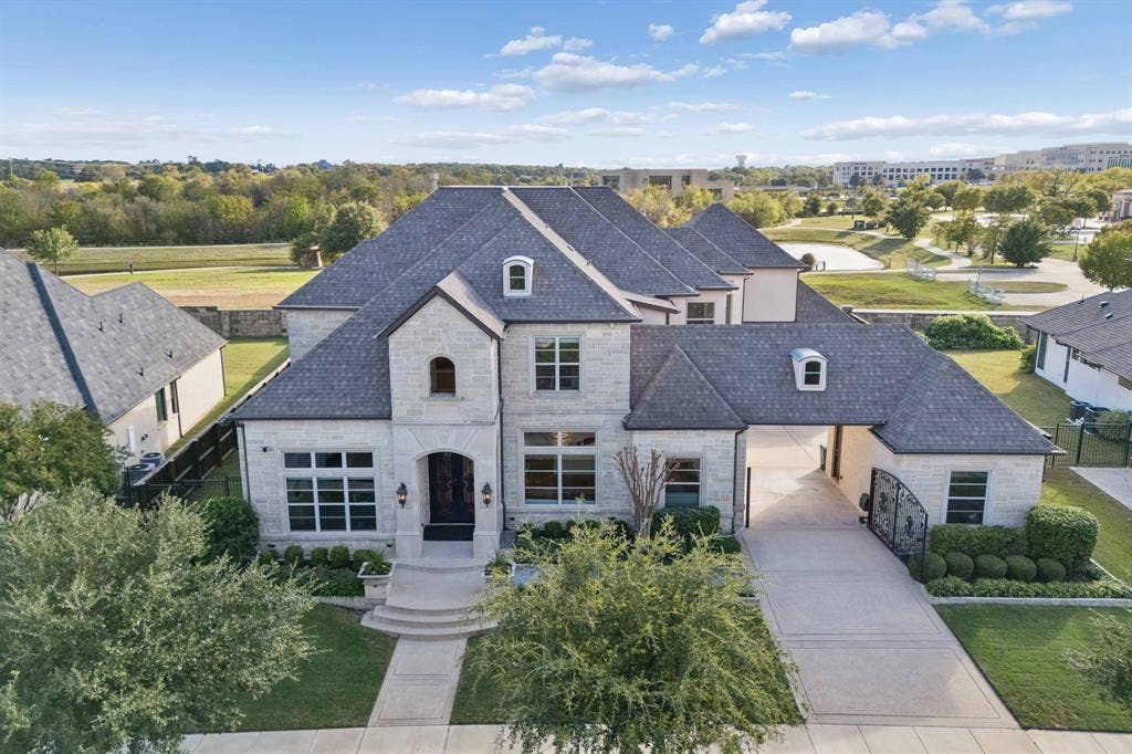 917 Lake Carillon Lane, Southlake, TX 76092