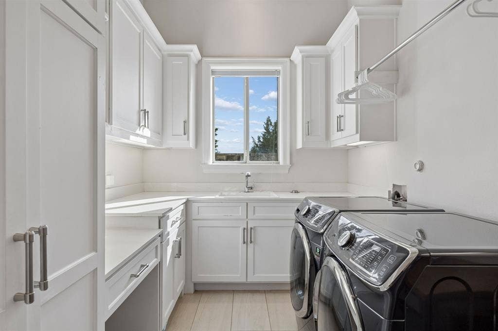 917 Lake Carillon Lane, Southlake, TX 76092